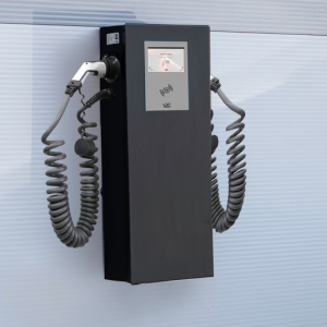 V2C POLE Wallbox (2×22 kW) cables, 8” Display, 4G, LAN/Wifi, RFID